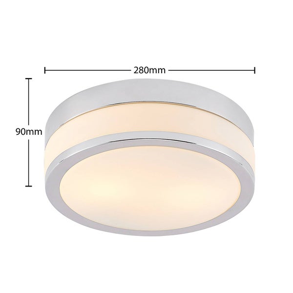 Gelbe Schließfächer über einer Bank und einer blauen Eingangsmatte