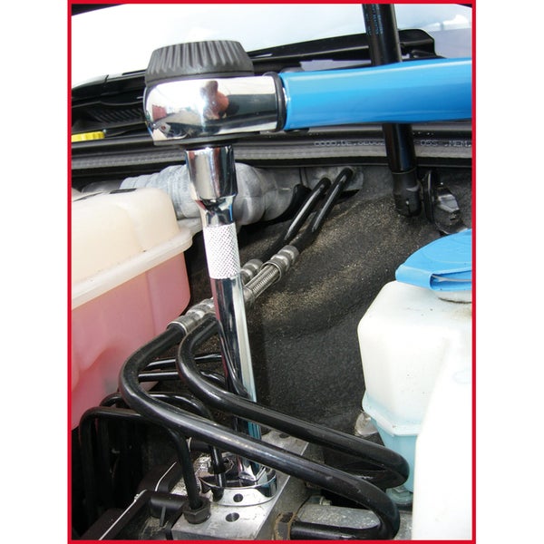 Ein Spezialwerkzeug zur Montage und Demontage von Kugelköpfen an Achsträgern