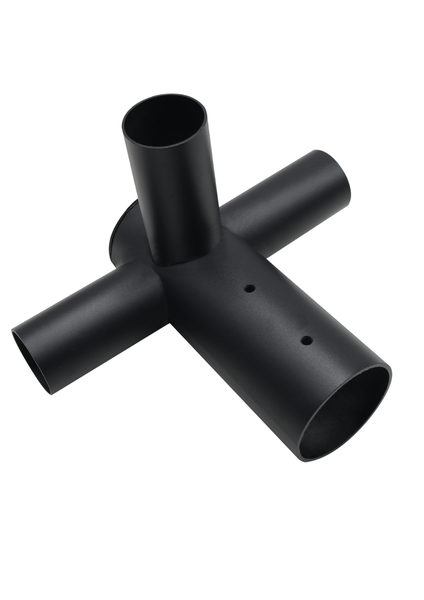 Schwarzes Kunststoff-Verbindungsstück mit vier Öffnungen