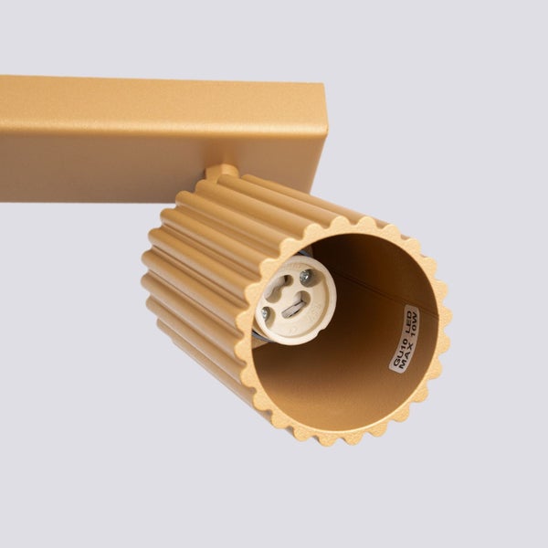 Goldfarbene Wandleuchte mit GU10 Fassung