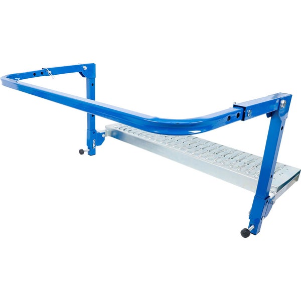 Rollrasen-Verlegewagen mit blauen Griffen und silberfarbener Rollenaufnahme