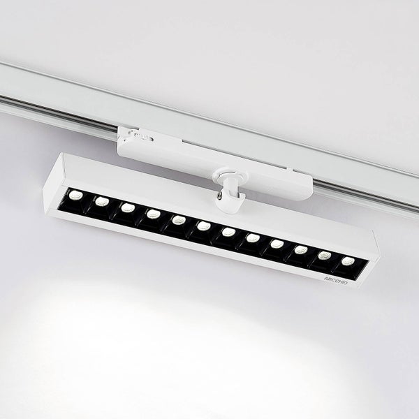 Arcchio LED-Schienenstrahler linear, 12-flammig, für 3-Phasen-Stromschienen, weiß.