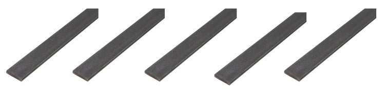 Fünf Flachstangen aus Stahl als Metallprofil für Konstruktionen
