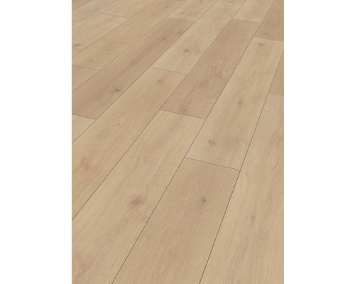Verlegtes Laminat mit Holzoptik