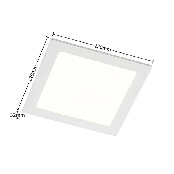 Quadratisches LED-Panel mit den Maßen 220 Millimeter mal 220 Millimeter und einer Tiefe von 32 Millimeter.