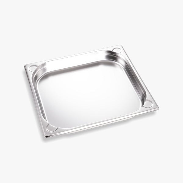 Flacher Gastronormbehälter aus Edelstahl für die Gastronomie.