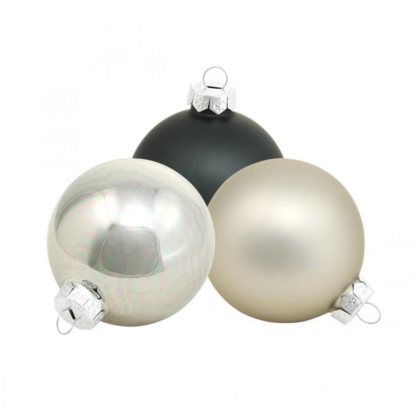 Drei Christbaumkugeln