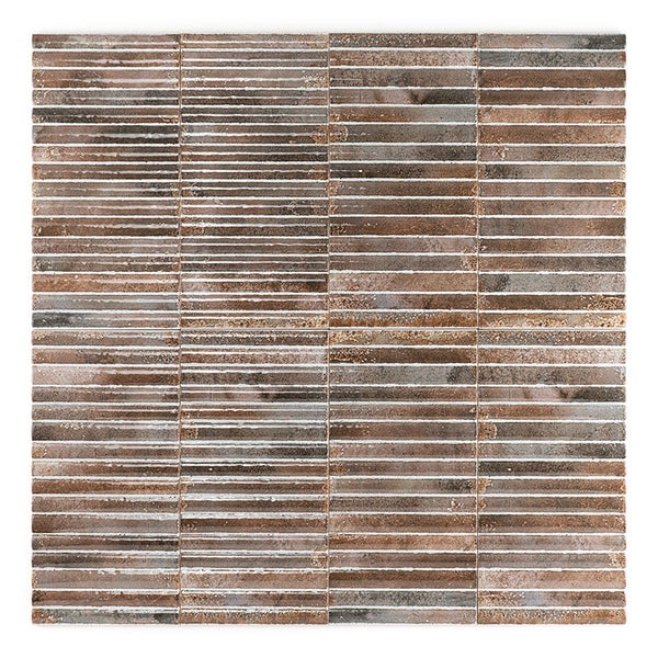 Quadratisches Mosaik aus schmalen, gerillten Wandfliesen in rustikaler Riemchenoptik