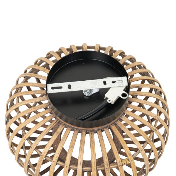 Deckenleuchte aus Rattan, Detailansicht der Deckenbefestigung