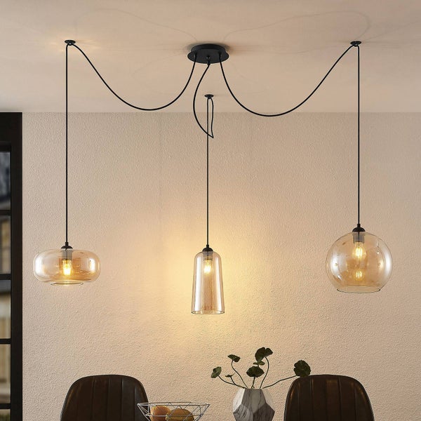 Pendelleuchte mit drei Lampenschirmen aus Glas