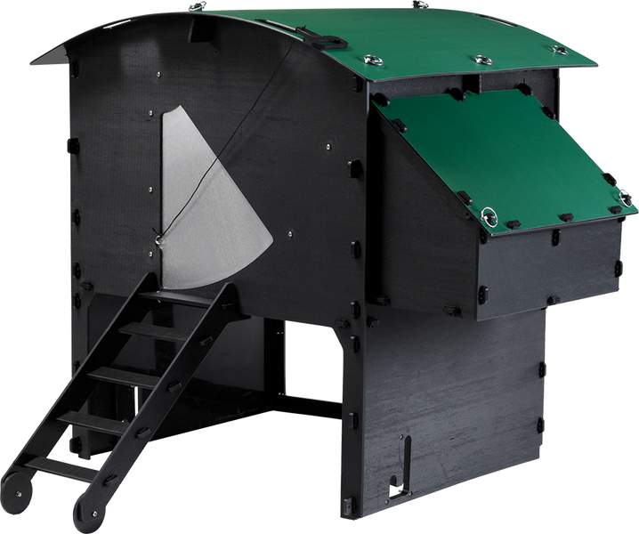 Hühnerstall aus wetterfestem Kunststoff mit Legenest und Hühnerleiter.