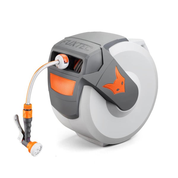 Fuxtac Schlauchbox mit Gartenschlauch und Spritzdüse