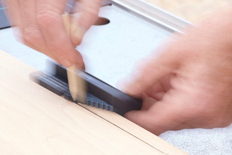 kwb Mittenfinder/Center-Finder zur Mittel-Punkt Ermittlung inkl. Bleistift und Magnet-Funktion
