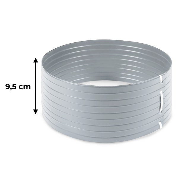 Runde Baumumrandung aus Metall mit einer Höhe von 9,5 Zentimeter zur dekorativen Gestaltung von Beeten und Baumscheiben im Garten.