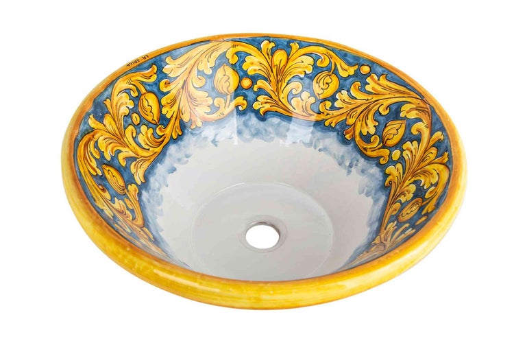 Keramikwaschbecken mit handgemaltem floralem Muster und Ornamenten.
