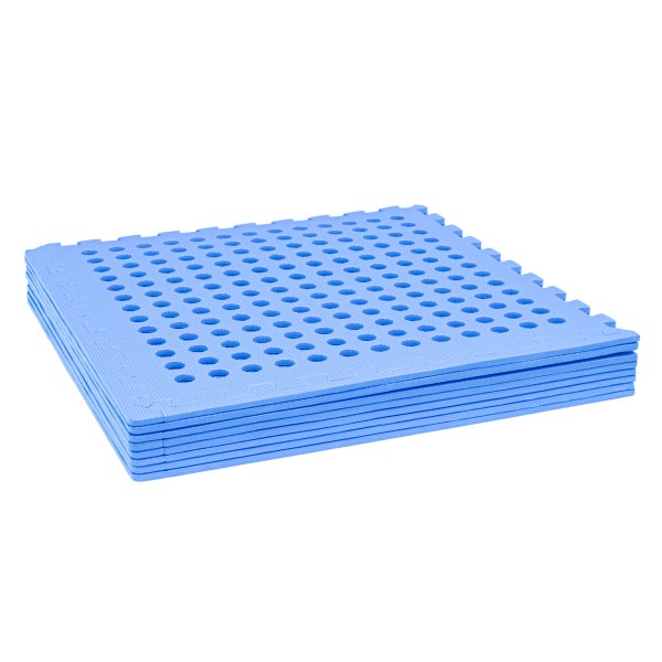 Stapel blaue Bodenschutzmatten für Pools mit Lochstruktur und Verzahnungsrand aus Polyethylen.