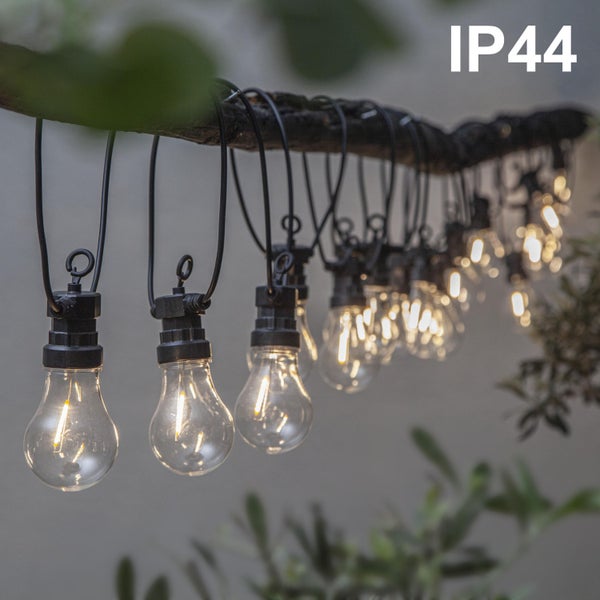 Lichtervorhang mit mehreren Strängen und Lampen