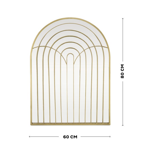 Wandspiegel in Bogenform mit dekorativem Metallmuster, 60 Zentimeter breit und 80 Zentimeter hoch.