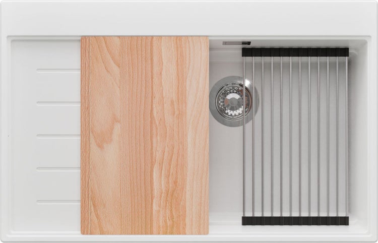 Spüle mit Schneidebrett und Abtropfgestell