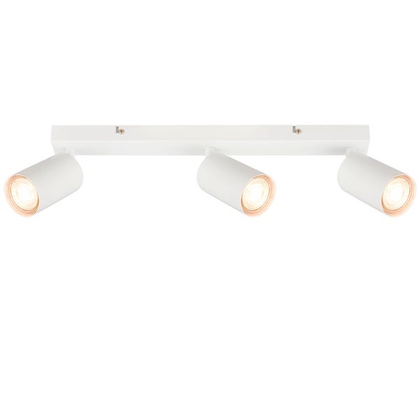 Dreiflammige Deckenleuchte mit verstellbaren Spots in Weiß.
