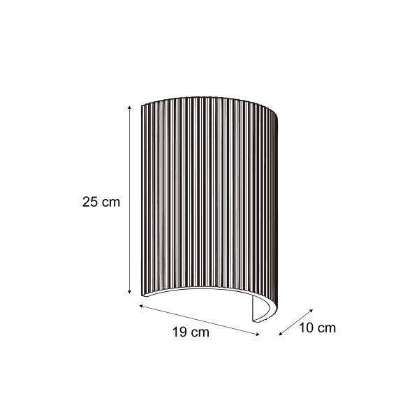 Abbildung einer 25 cm hohen, 19 cm breiten und 10 cm tiefen Wandleuchte mit Lamellen