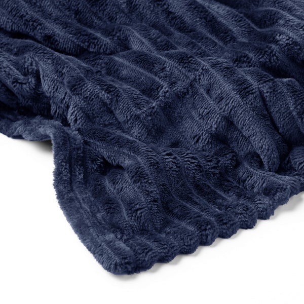 MARTHY - Plaid 140x180 cm - Insignia Blue - Blau