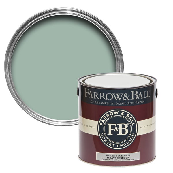 Farbeimer und geöffneter Farbtopf der Marke Farrow and Ball