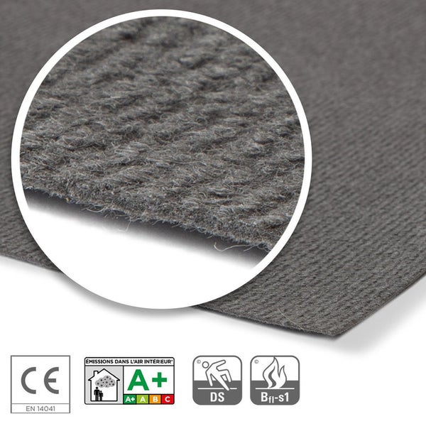 Grauer Teppichboden mit CE-Kennzeichen, A Plus-Emissionsklasse, DS-Zeichen und Brandschutzklasse Bfl-s1