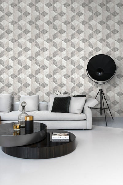 Wohnzimmer mit geometrischer Würfel Tapete, Sofa, Tisch und Stehlampe