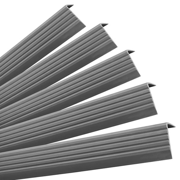 Mehrere Treppenkantenprofile