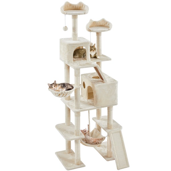 Katzenkratzbaum mit mehreren Ebenen, Höhlen, Liegeflächen und drei Katzen