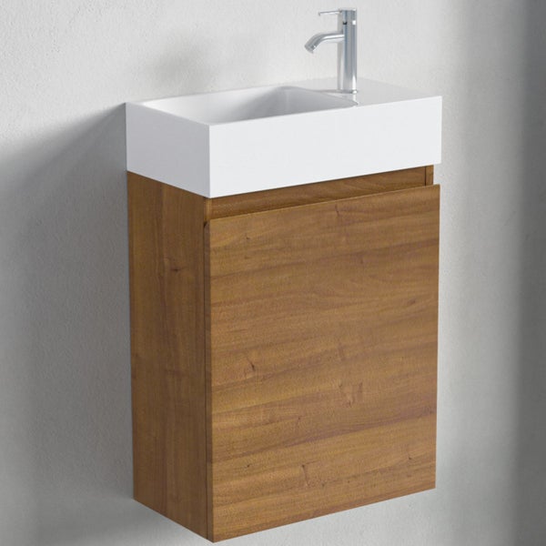 Hängender Waschbeckenunterschrank mit weißem Waschbecken und Armatur in Holzoptik für kleine Badezimmer.