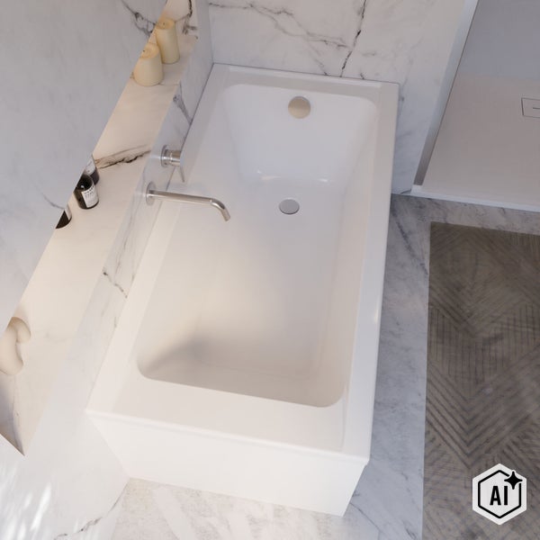 Moderne rechteckige Badewanne mit Armatur in einem Badezimmer mit Marmorfliesen, Ansicht von oben.