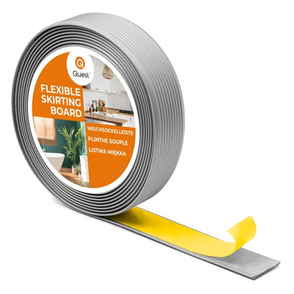 Flexible Sockelleiste auf Rolle mit Klebestreifen