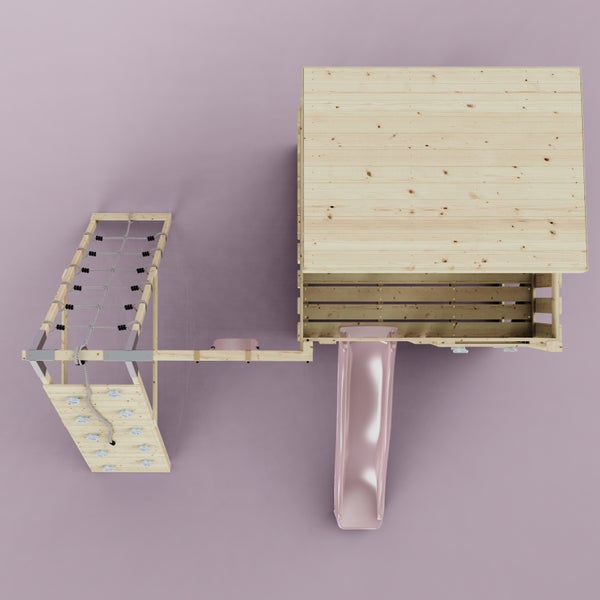 Draufsicht auf einen Spielturm aus Holz mit Rutsche, Kletterwand und Kletternetz.