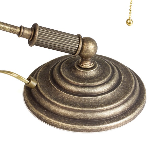 Detailaufnahme des Sockels und des Arms einer Schreibtischlampe