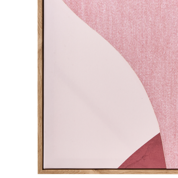 Detailaufnahme eines Leinwandbildes mit abstraktem geometrischem Muster in verschiedenen Rosatönen in einem hellen Holzrahmen.