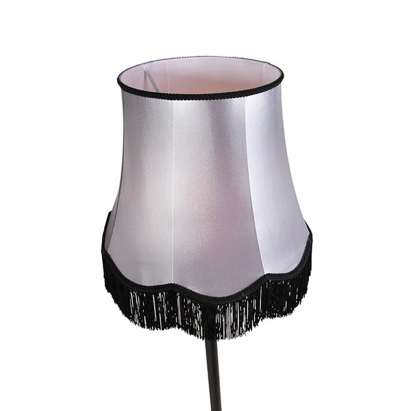 Lampenschirm aus Stoff mit Fransen, klassische Form, silberfarben mit schwarzer Bordüre.