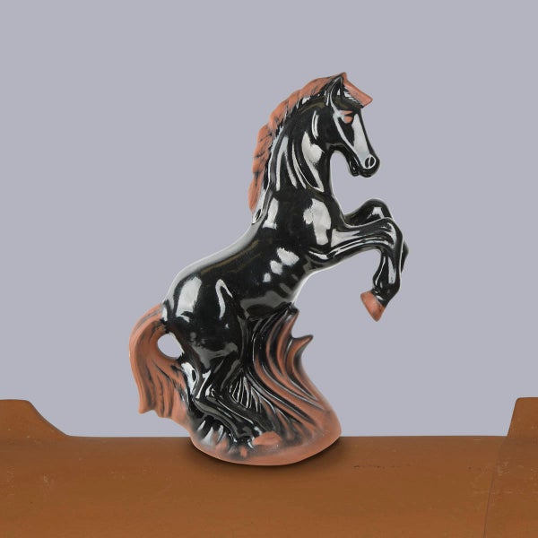Dachschmuck Firstfigur steigendes Pferd aus Keramik.