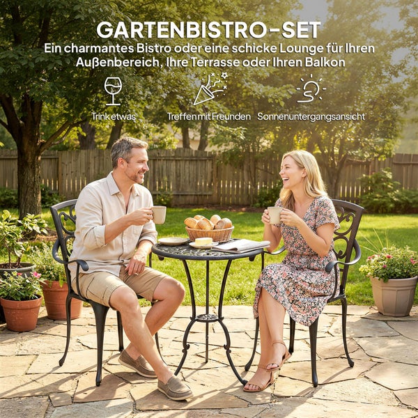 Gartenmöbel-Set aus Aluminiumguss, wetterfester Tisch und Stühle mit Gittermuster im Regen auf einer Terrasse.