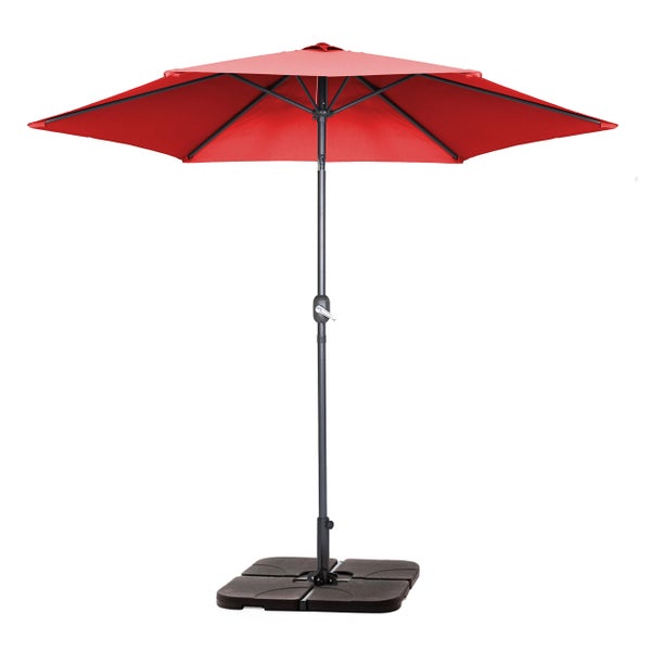 Roter Sonnenschirm mit Kurbel und vierteiligem Standfuß, Gestell aus Metall, Bespannung aus Polyester.
