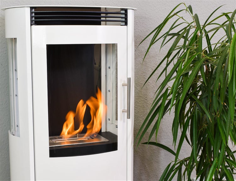 GLOW FIRE Ethanol Kamin 'Göteborg' | Ethanolofen in weiß mit 6 Std. Brenndauer und 2 KW Heizleistung | HxBxT: 97,8x50x30 cm