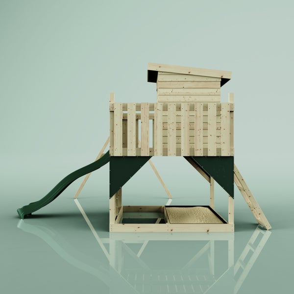 Spielturm aus Holz mit Doppelschaukel, grüner Wellenrutsche, Kletterwand mit bunten Griffen und integriertem Sandkasten.