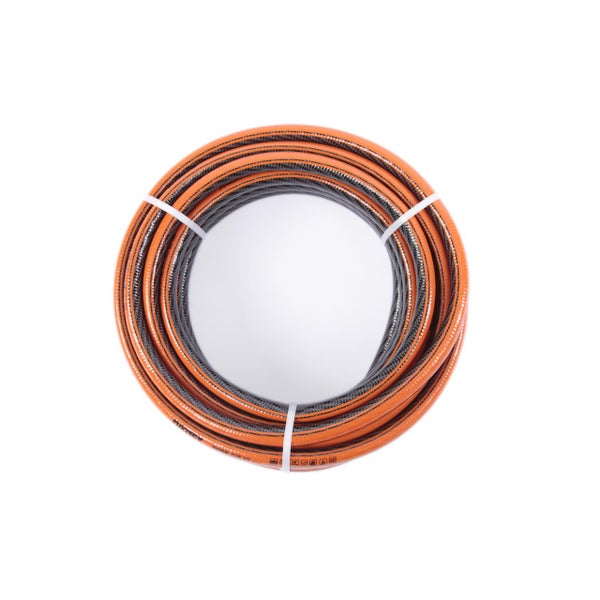 Aufgerollter Gartenschlauch