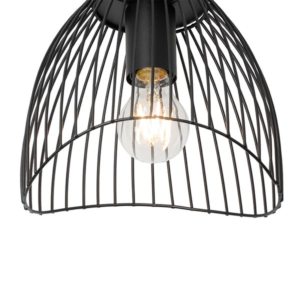 Hängelampe mit schwarzem Drahtschirm und Glühbirne