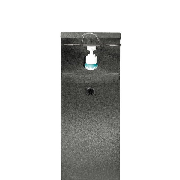Dunkelgrauer Desinfektionsmittelspender aus strukturiertem Metall mit Hebel und weißem Pumpkopf.
