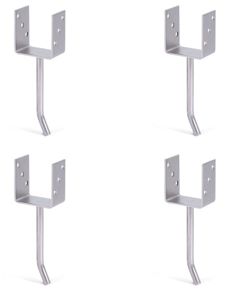 Vier Pfostenträger zum Einbetonieren aus Metall in U Form für stabile Holzpfostenbefestigung.