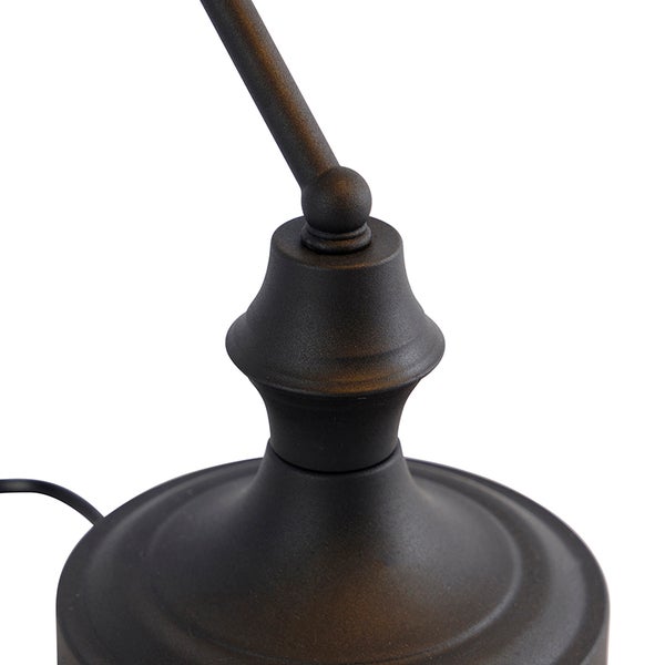 Detailaufnahme einer Schreibtischlampe aus Metall