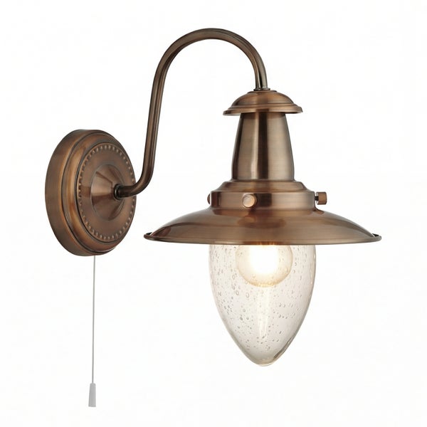 Wandleuchte mit Zugschalter und Glasschirm