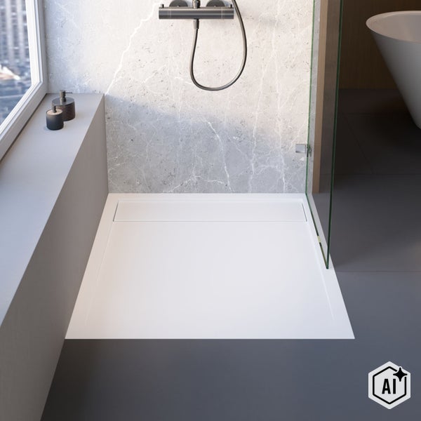 Moderne bodenebene Duschwanne mit integriertem Duschablauf vor einer hellen Marmorwand in einem elegant gestalteten Badezimmer.
